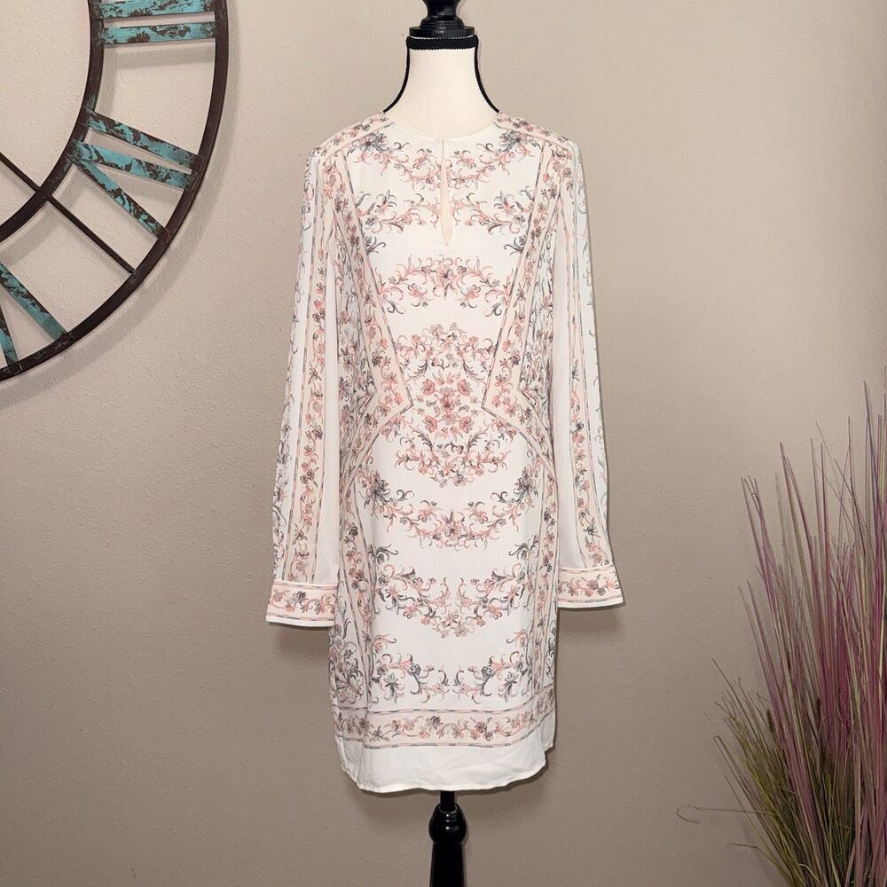 BCBGMAXAZRIA  Dress Size Small NWT Long Sleeved Floral Ivory